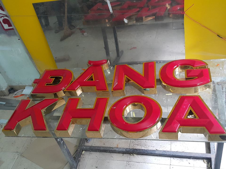 chữ hút nổi đỏ